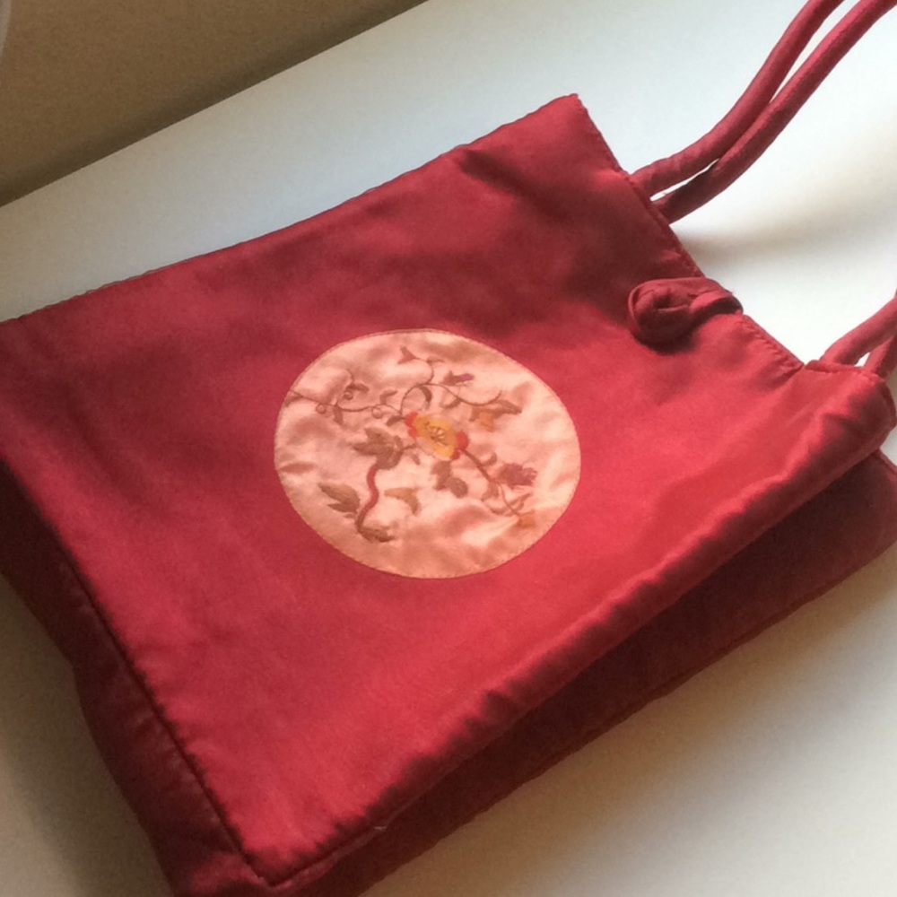 Red Gold Asian Chinese Zippered Tote Bag with Handles Embroidered Flowers